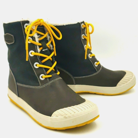 KEEN Waterproof Cold Weather Faux Fur Winter Boots - Picture 1 of 8